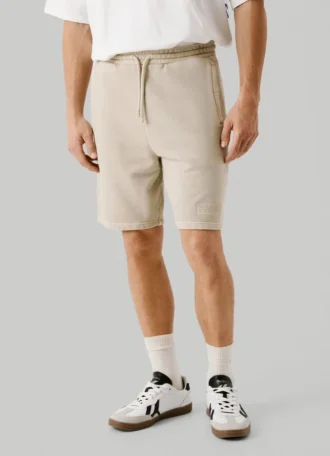 Bermudas de malha com corte descontraído