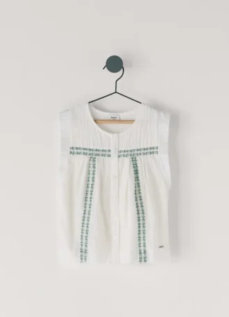 Blusa com detalhes bordados