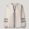 Blusa com detalhes bordados