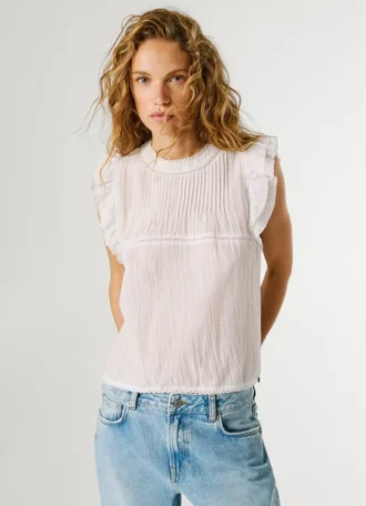 Blusa com detalhes plissados