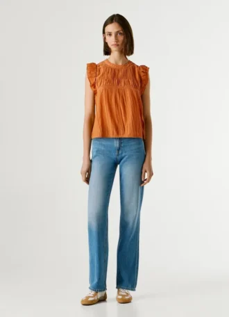 Blusa com detalhes plissados