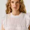 Blusa com detalhes plissados