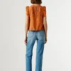 Blusa com detalhes plissados