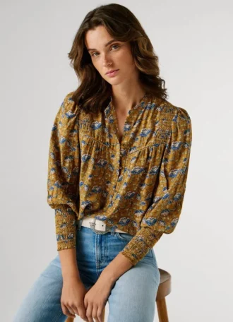 Blusa com estampado floral
