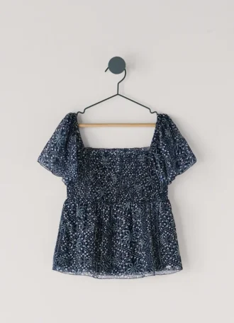 Blusa com estampado floral