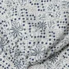 Blusa com estampado floral assimétrico