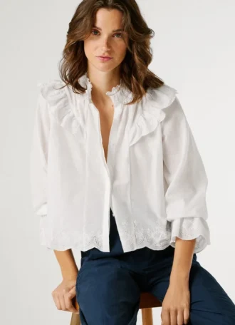 Blusa com folhos fluidos Blusa com folhos fluidos