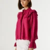 Blusa com folhos fluidos Blusa com folhos fluidos