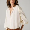 Blusa com gola Mao fluida