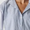 Blusa de popelina às riscas