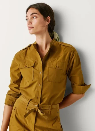 Blusa fluida com bolsos
