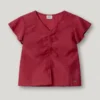 Blusa fluida com detalhes em renda