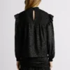 Blusa fluida com detalhes metálicos Blusa fluida com detalhes metálicos