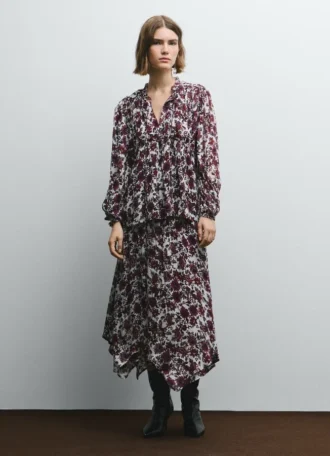 Blusa fluida com estampado floral