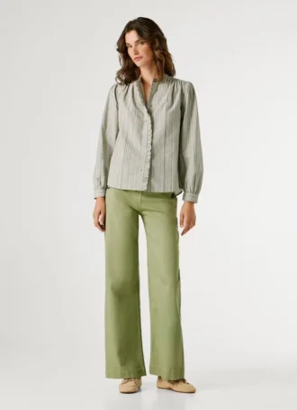 Blusa às riscas com gola Mao