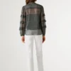Blusa semitransparente com folhos