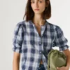 Blusa xadrez com folhos