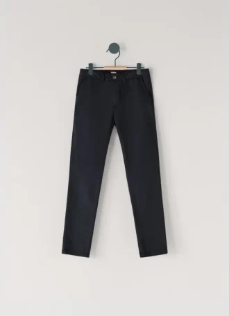Calças chino de corte justo