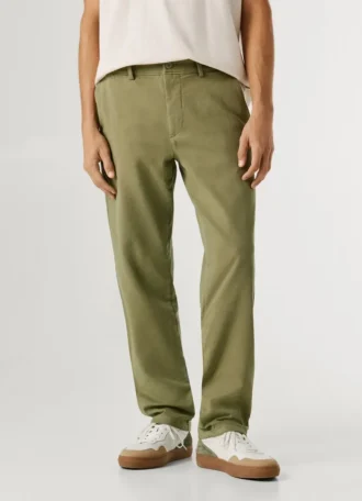 Calças chino de corte justo