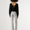 Calças de ganga de cintura média e corte bootcut – Piper Calças de ganga de cintura média e corte bootcut – Piper