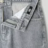 Calções Bermuda em Denim de Corte Largo