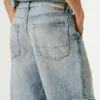 Calções Bermuda em Denim de Corte Largo Calções Bermuda em Denim de Corte Largo