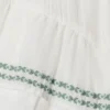 Calções esvoaçantes com detalhes bordados Calções esvoaçantes com detalhes bordados