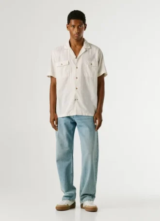 Camisa com gola cubana