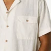 Camisa com gola cubana Camisa com gola cubana