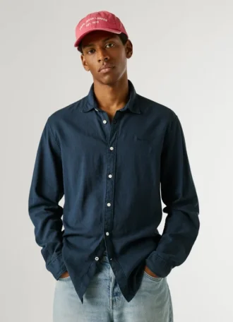 Camisa de corte regular tingida