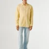 Camisa de corte regular tingida