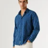 Camisa de popelina às riscas