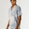 Camisa em patchwork com gola cubana Camisa em patchwork com gola cubana