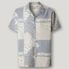 Camisa em patchwork com gola cubana Camisa em patchwork com gola cubana