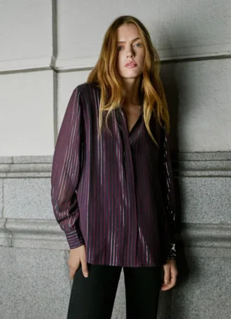 Camisa Fluida às Riscas