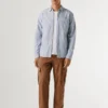 Camisa Oxford às riscas de corte regular