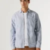 Camisa Oxford às riscas de corte regular