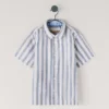 Camisa às riscas de corte descontraído