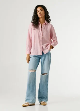 Camisa às riscas de corte descontraído