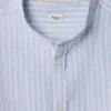 Camisa às riscas de corte descontraído