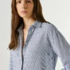 Camisa às riscas de corte descontraído Camisa às riscas de corte descontraído