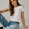 Camiseta com estampa artística Camiseta com estampa artística