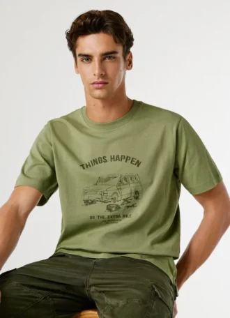 Camiseta com estampa artística