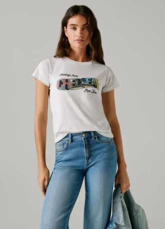 Camiseta com estampa artística