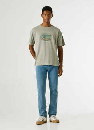 Camiseta com estampa artística