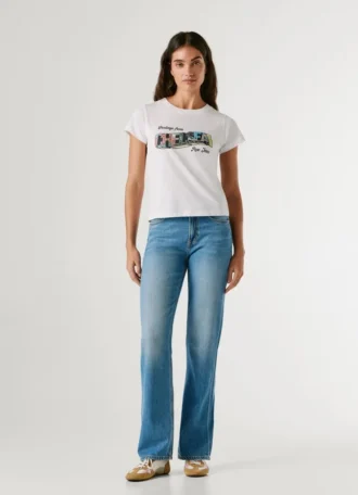 Camiseta com estampa artística