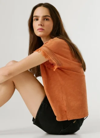Camiseta de gola redonda com franjas