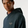 Camisola com capuz de corte descontraído Camisola com capuz de corte descontraído