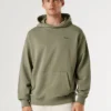 Camisola com capuz e logótipo Camisola com capuz e logótipo