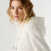 Camisola com capuz e logótipo Camisola com capuz e logótipo